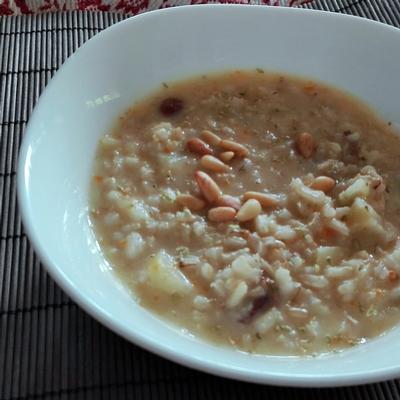 Risotto semintegrale con mela, caprino e pinoli